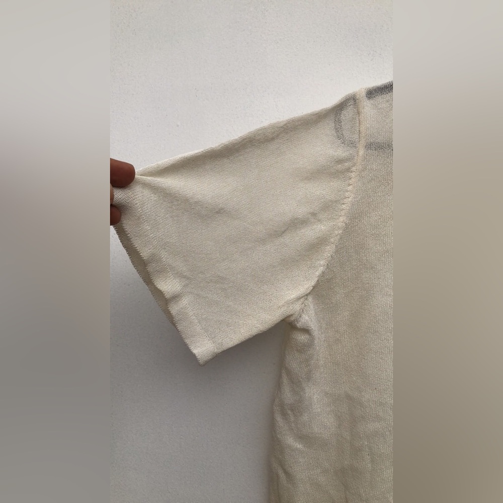 White V-Neck Top with colour detail - Picture 2 of 2